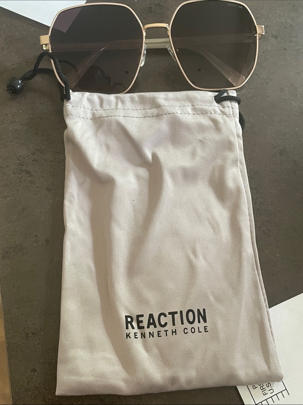 new Kenneth Cole Gold Frame Sunglasses with Gradient Lenses